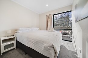 Central 2-bed Apartment With Pool, Gym and Spa