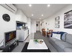 2 bed Apartment in Trendy Collingwood