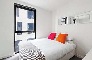 2 bed Apartment in Trendy Collingwood