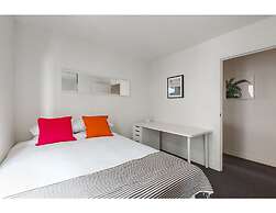 2 bed Apartment in Trendy Collingwood