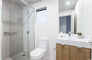 2 bed Apartment in Trendy Collingwood