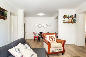Suburban Two-bed Apartment With Parking and Patio