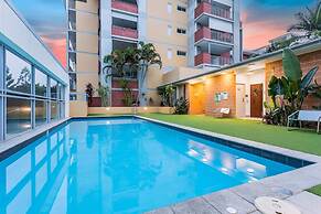2-bed Near Brisbane CBD With Pool, Sauna & BBQ