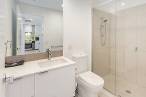 Beautiful Unit With Gym and Pool Near Museums