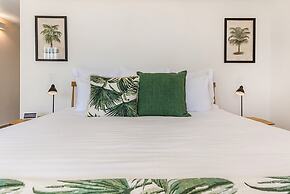 Luxury 5-floor Unit With Ocean Views Near Beach