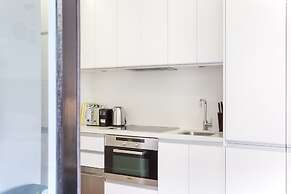 Intimate Studio Apartment With Balcony in Glebe