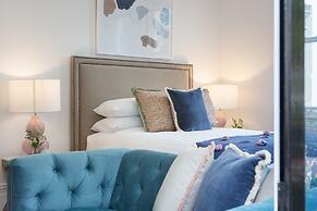 Intimate Studio Apartment With Balcony in Glebe