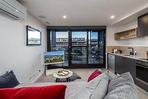 Modern 1-bed Apartment With Pool And Sauna