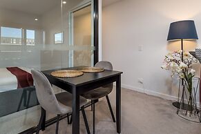 Modern 1-bed Apartment With Pool And Sauna