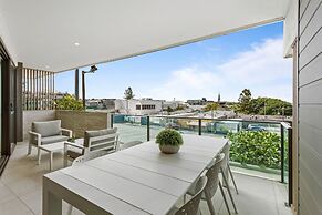 Gorgeous 3-bed Apartment With City Views