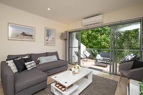 Generous 2-bed Townhouse With A Private Balcony