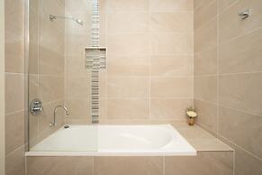 Generous 2-bed Townhouse With A Private Balcony