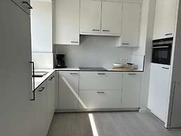 Stylish 3-bedroom Apartment With sea View