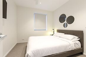 Gorgeous 2-bed Apartment By Shops