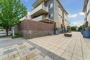Tranquil 1-bed Apartment With Courtyard, Pool, BBQ