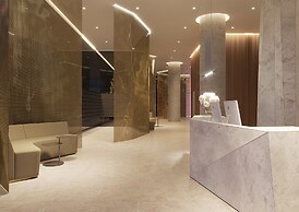 Chic 1-bed With Parking, Gym, Pool & City Views