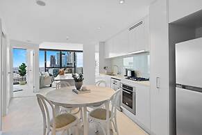 Breathtaking City Views 1-bed With Pool, BBQ & Gym