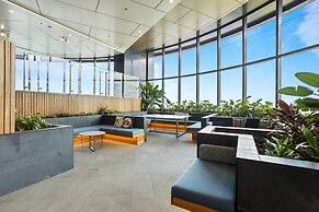Breathtaking City Views 1-bed With Pool, BBQ & Gym