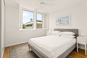 Coastal 2-bed Apartment Steps From Manly Beach