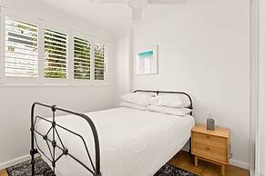 Coastal 2-bed Apartment Steps From Manly Beach