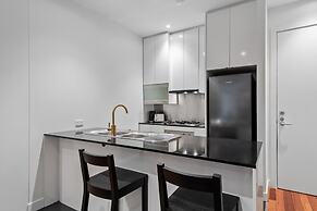Stylish and Spacious 2-bed Apartment Melbourne