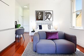 Charming Studio With Balcony in Inner-city Glebe