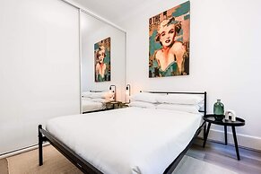 Contemporary 2-bed House in Trendy Enmore
