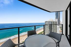 Wonderful 2-bed With Pool, Gym & Scenic Views