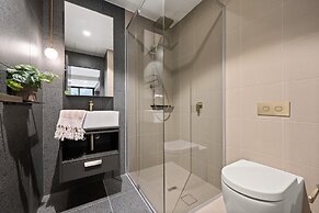 Braddon Studio With Parking & BBQ