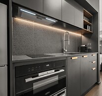 Braddon Studio With Parking & BBQ