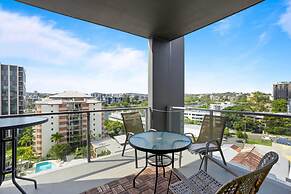 Spaciously Bright 1-bed Apartment