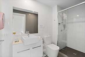 Spaciously Bright 1-bed Apartment