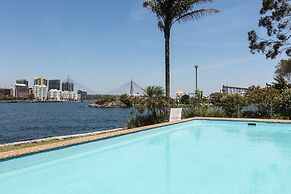 Wake up to Sydney Harbour