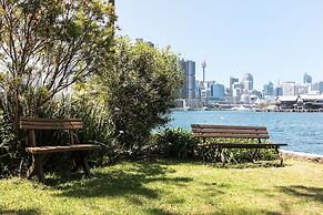 Wake up to Sydney Harbour
