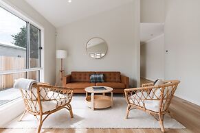 Exquisitely Spacious 3-bed Home