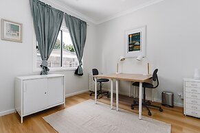 Exquisitely Spacious 3-bed Home