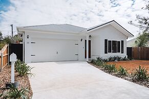 Exquisitely Spacious 3-bed Home