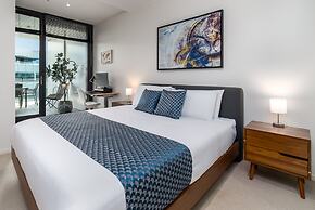 Spacious 1-bed With View in Central Location