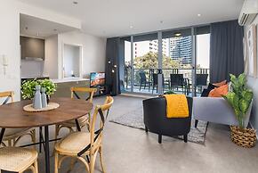 Central 1-bed With Parking, BBQ