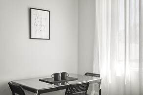 Sleek Richmond 1-bed Close to Everything