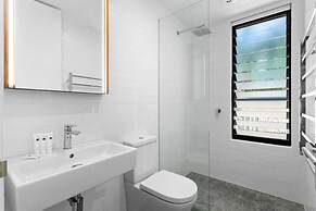 Impeccable 3-bed Home Near the Beach