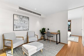 Impeccable 3-bed Home Near the Beach