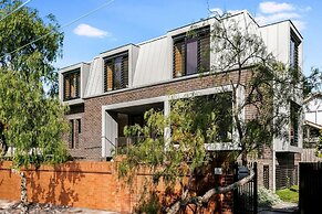 Impeccable 3-bed Home Near the Beach