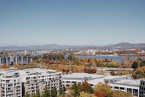 1-bed With Amazing Views, Pool, Gym, BBQ & Parking