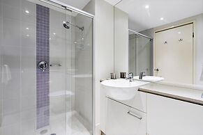 2-bed Brisbane City Pad With Pool & Gym