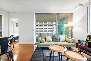 2-bed Brisbane City Pad With Pool & Gym