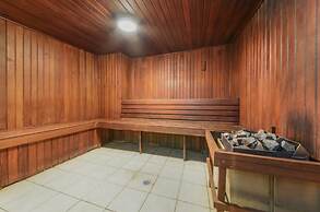 Central 1-bed With Parking, Pool, Sauna & Gym