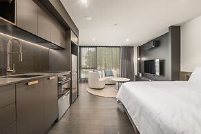 Braddon Studio With BBQ Area
