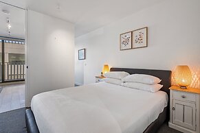 Sleek South Melbourne Pad, 1-bed by Albert Park