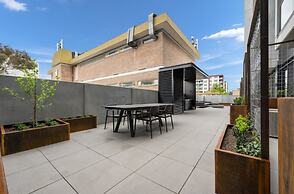 Braddon Studio: Parking & BBQ
